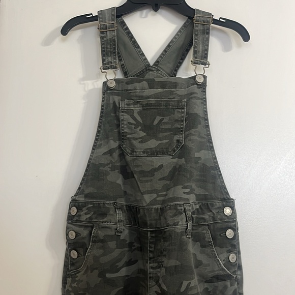 SO Girls Loose Fit Camouflage Overalls Size 16 and XS green long sleeve top - Picture 3 of 12